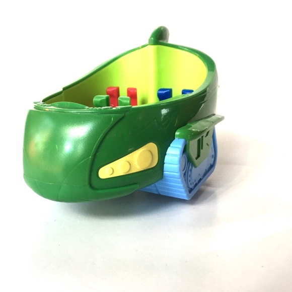 Just Play/Frog Box/eOne Toys Pj Masks Gekko Green Deluxe Vehicle